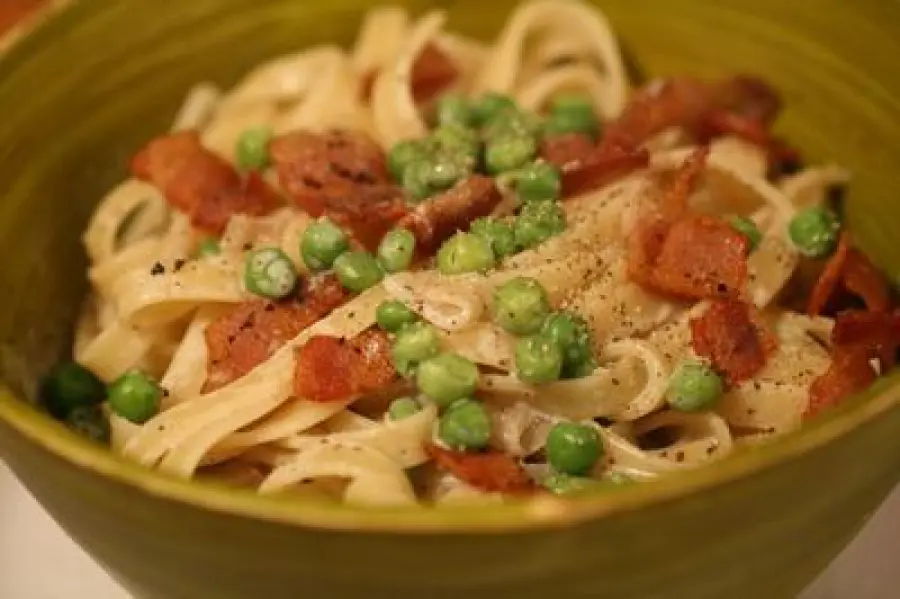 Fettuccine piselli e speck Bimby