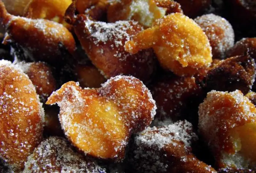 Castagnole di ricotta Bimby