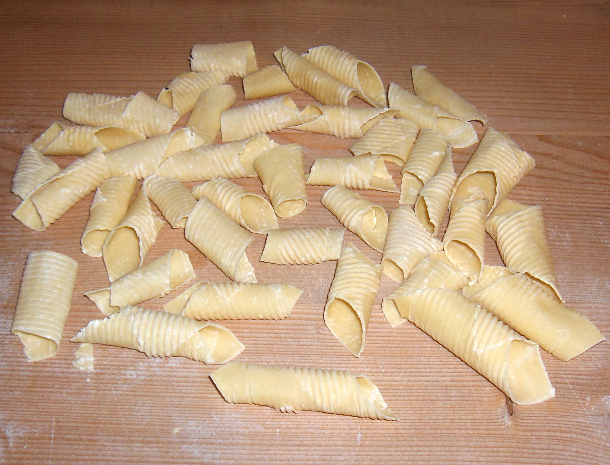 Pasta fresca fatta in casa senza uova bimby
