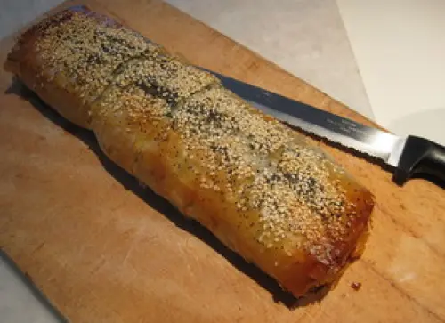 Sfoglia con spinaci croccante al sesamo