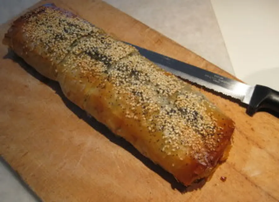 Sfoglia con spinaci croccante al sesamo